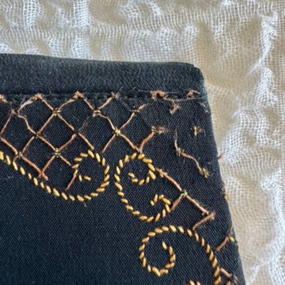 1930s Vintage Black Floral Petit Point Embroidered Clutch - Picture 5 of 13